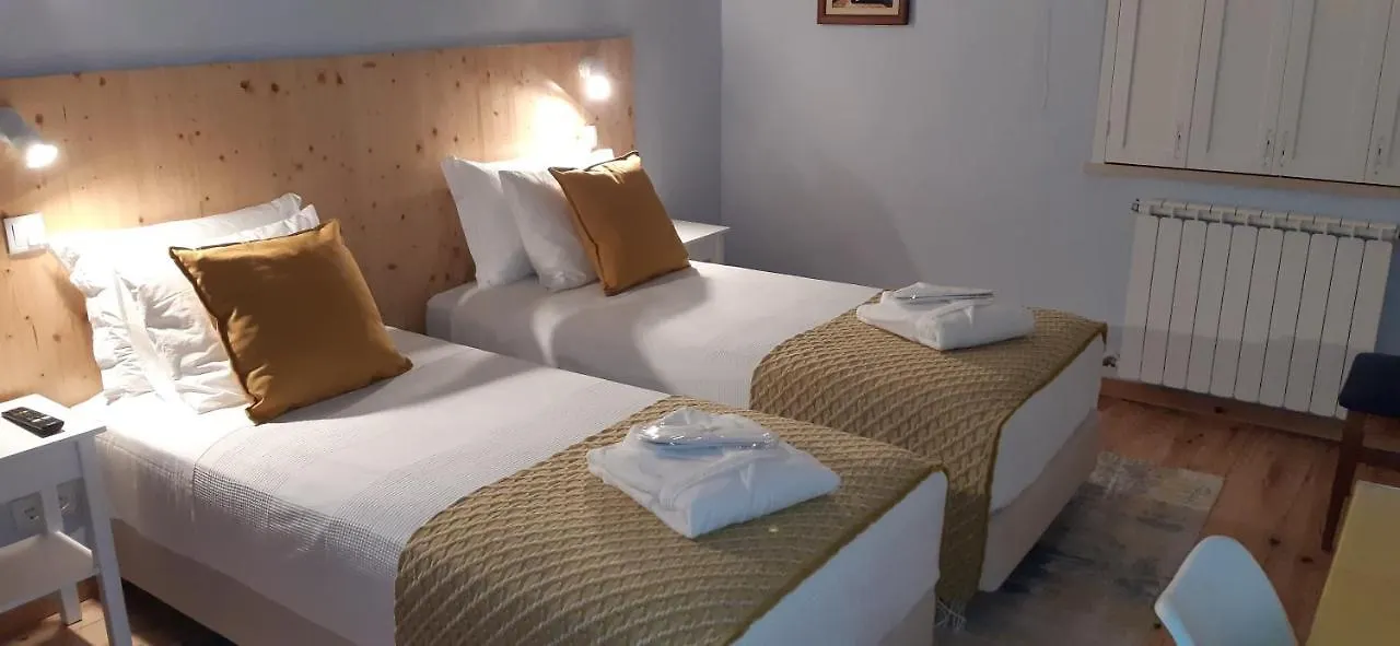 Aprahouseloule Guesthouse Bed & Breakfast Loule